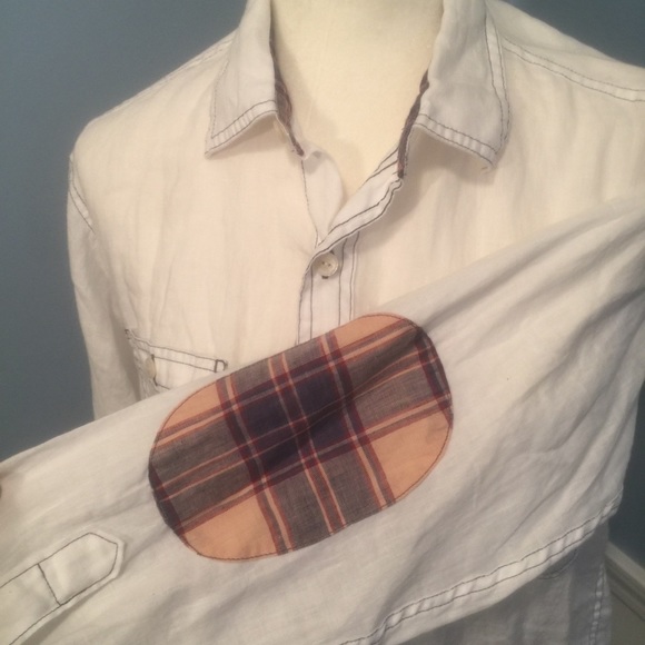 Fabulous white button up shirt - Picture 2 of 6